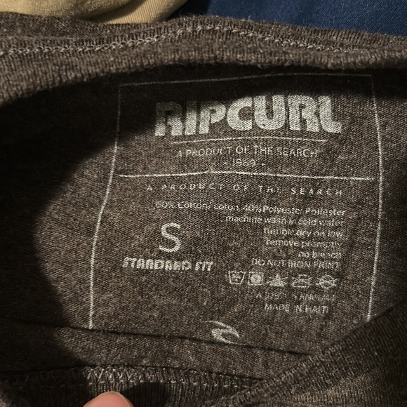 Grey ripcurl shirt small size - Picture 2 of 2
